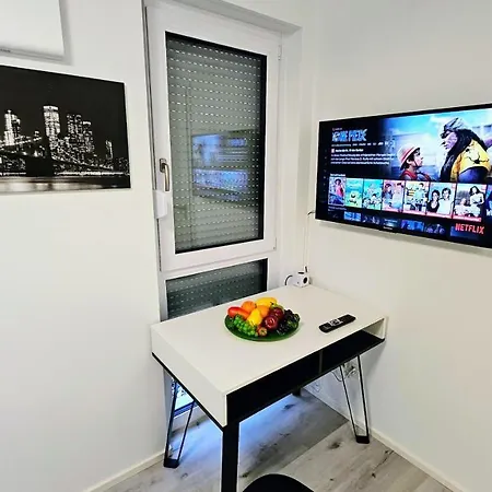 Küche Arbeitsplatz Netflix Wlan Barrierefrei * Augsburg