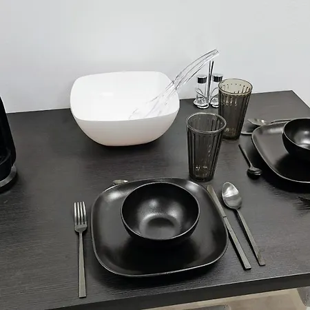 Küche Arbeitsplatz Netflix Wlan Barrierefrei Apartment Augsburg